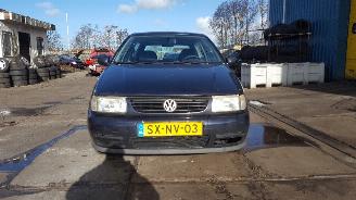 demontáž osobní automobily Volkswagen Polo Polo (6N1) Hatchback 1.6i 75 (AEE) [55kW]  (10-1994/10-1999) 1998/2