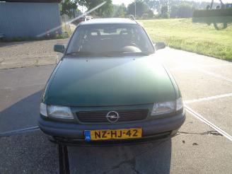 krockskadad bil auto Opel Astra Astra F Caravan (51/52) Combi 1.6i GL/Club/GLS (X16SZR) [55kW]  (09-1991/01-1998) 1996/5