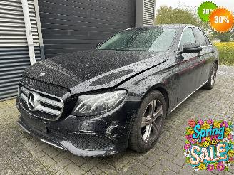 uszkodzony samochody osobowe Mercedes E-klasse E200d AMG HEAD UP/LED/SFEERVERLICHTING/VOL OPTIES! 2017/7