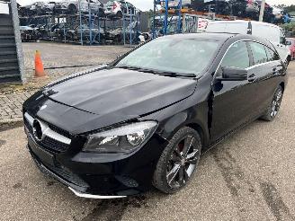 damaged passenger cars Mercedes Cla-klasse  2017/1