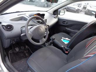 Renault Twingo EXPRESSION 1.1 picture 5
