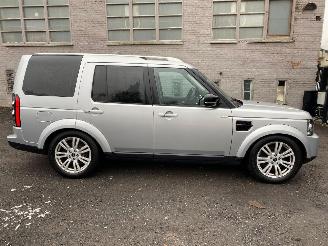 Salvage car Land Rover Discovery 4 HSE 2016/11