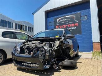 Voiture accidenté Peugeot 108 108, Hatchback, 2014 1.0 12V 2016