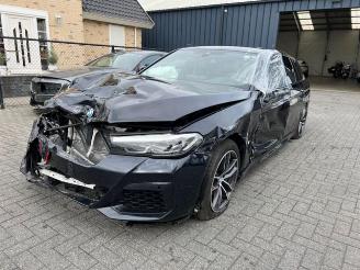 demontáž osobní automobily BMW 5-serie d M Sport Touring 210KW Facelift Mild Hybrit 2021/3