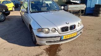BMW 3-serie E46 316 ti N42B18A Zilver 354 onderdelen picture 6