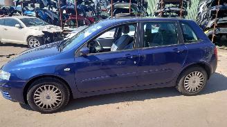 Fiat Stilo 2005 1.6 16v 182B6 Blauw 480 onderdelen picture 2