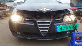 Alfa Romeo 156 SW 2.0 16v JTS 937A1 grijs 639 onderdelen picture 7